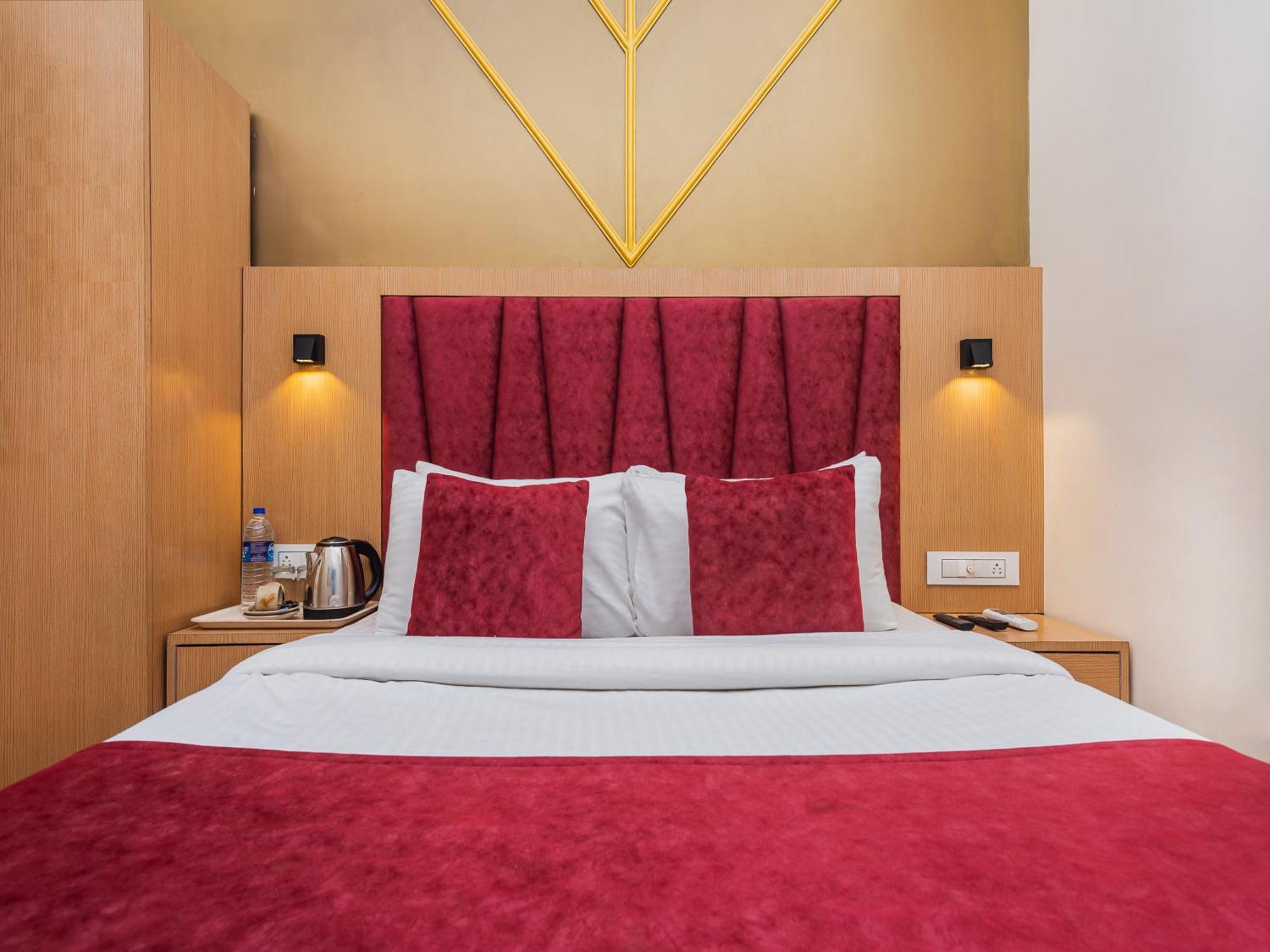 Hotel Priceless Suite Bombay Exhibition Centre Goregaon West Bombay Exterior foto